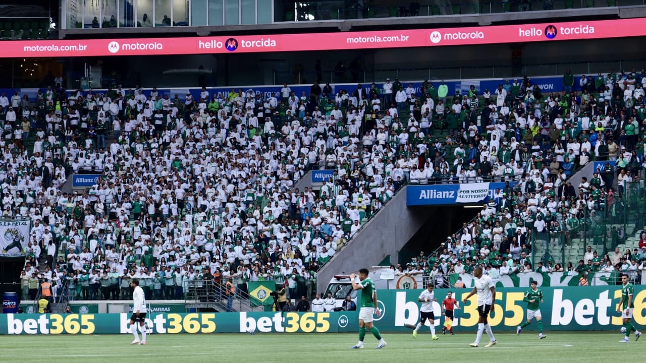 Palmeiras registra recorde de menor público no Allianz Parque em rodada.