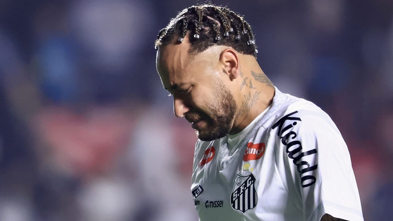 Neymar sofre nova lesão e deve ser ausência na lista de Ancelotti