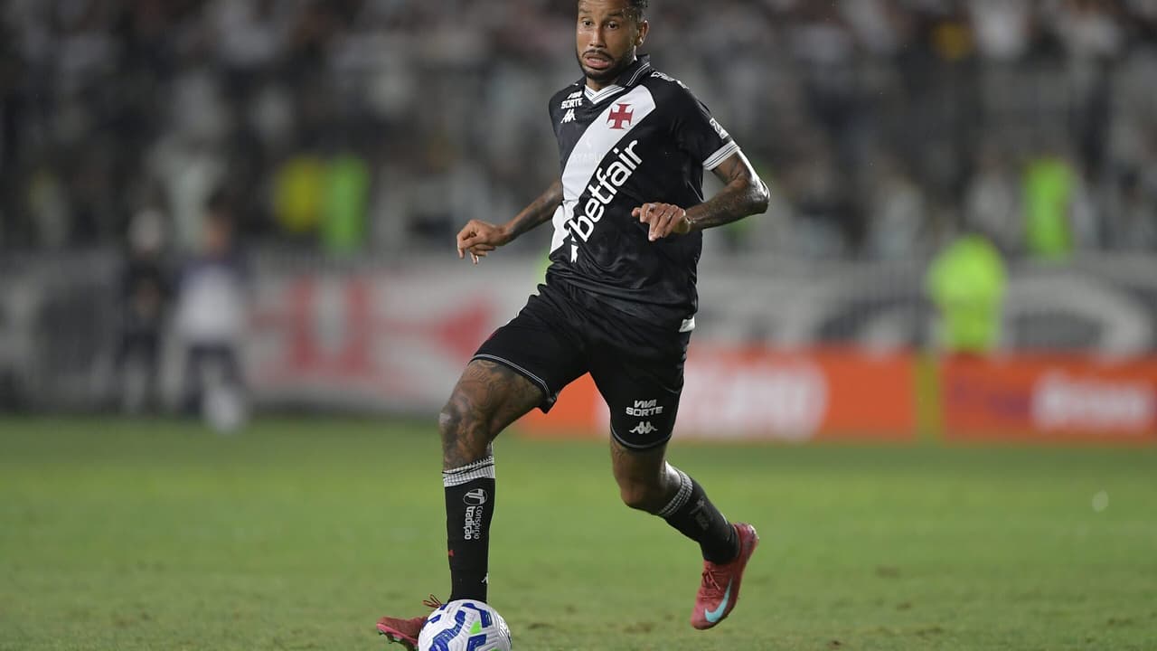 Jair fala em 'prejuízo' com arbitragem após empate entre Vasco e Botafogo