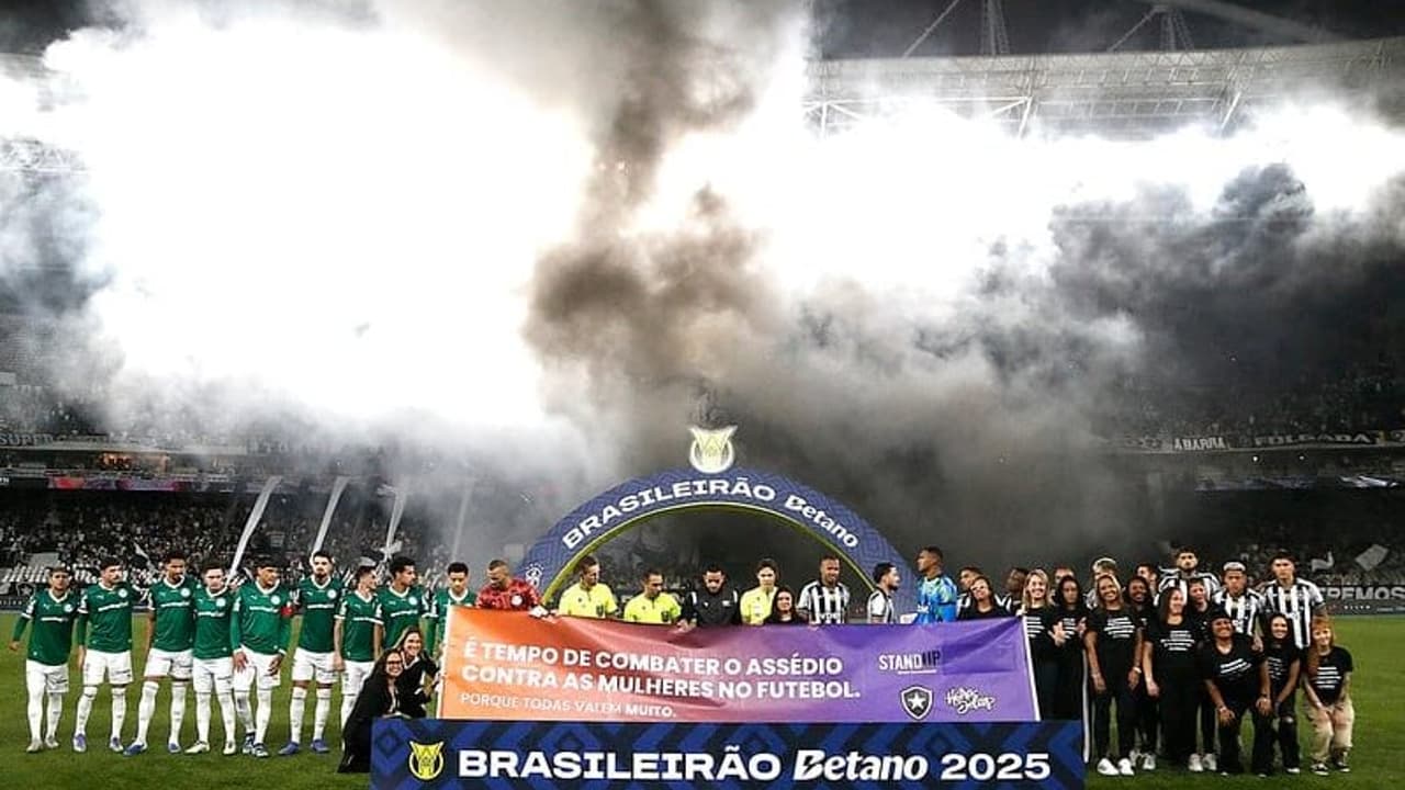 Gol perdido em Botafogo x Palmeiras: críticas dos torcedores destacam erro crucial.