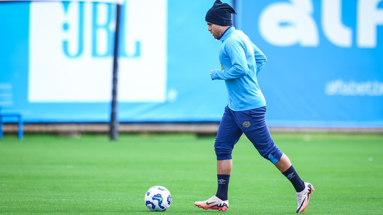 Cuéllar pode voltar a jogar pelo Grêmio após três meses