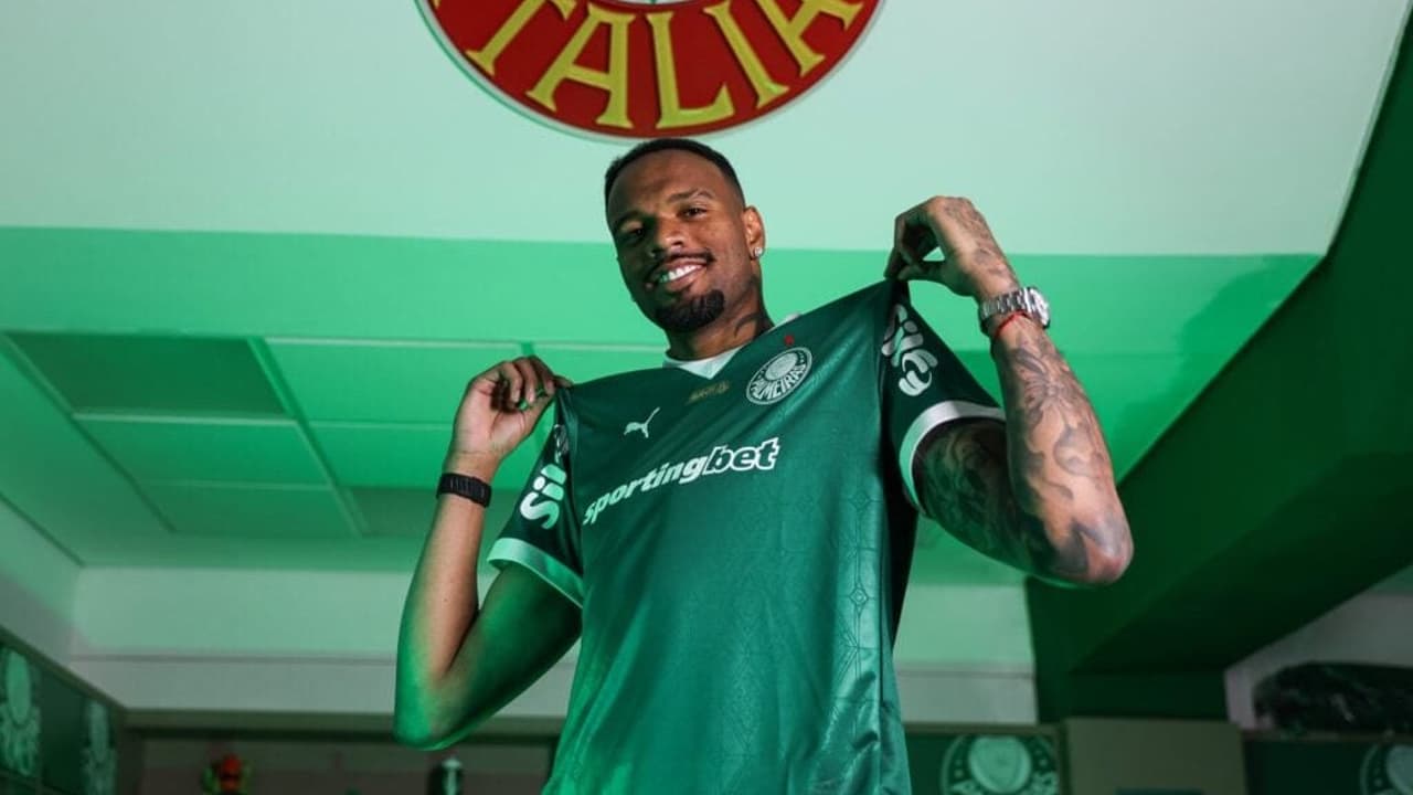 Palmeiras provoca Corinthians em anúncio de Carlos Miguel: 'Primeiro campeão Mundial'