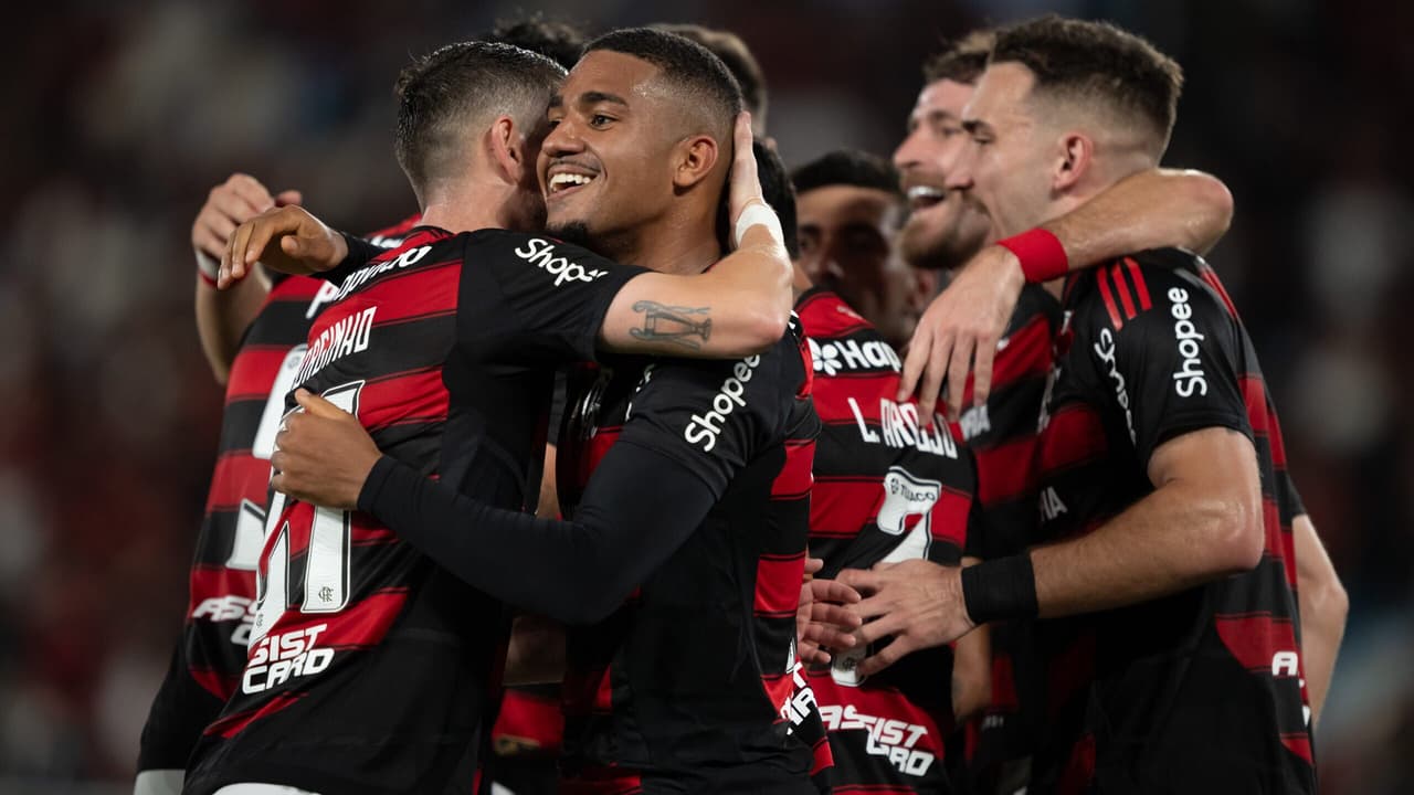 Flamengo provoca Vitória após goleada intensa: Chamaram e ele atendeu