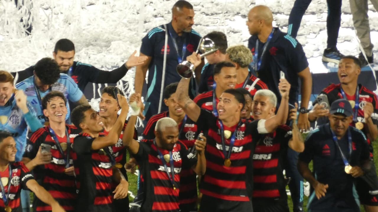 Imprensa espanhola destaca triunfo do Flamengo sobre Barcelona como crueldade