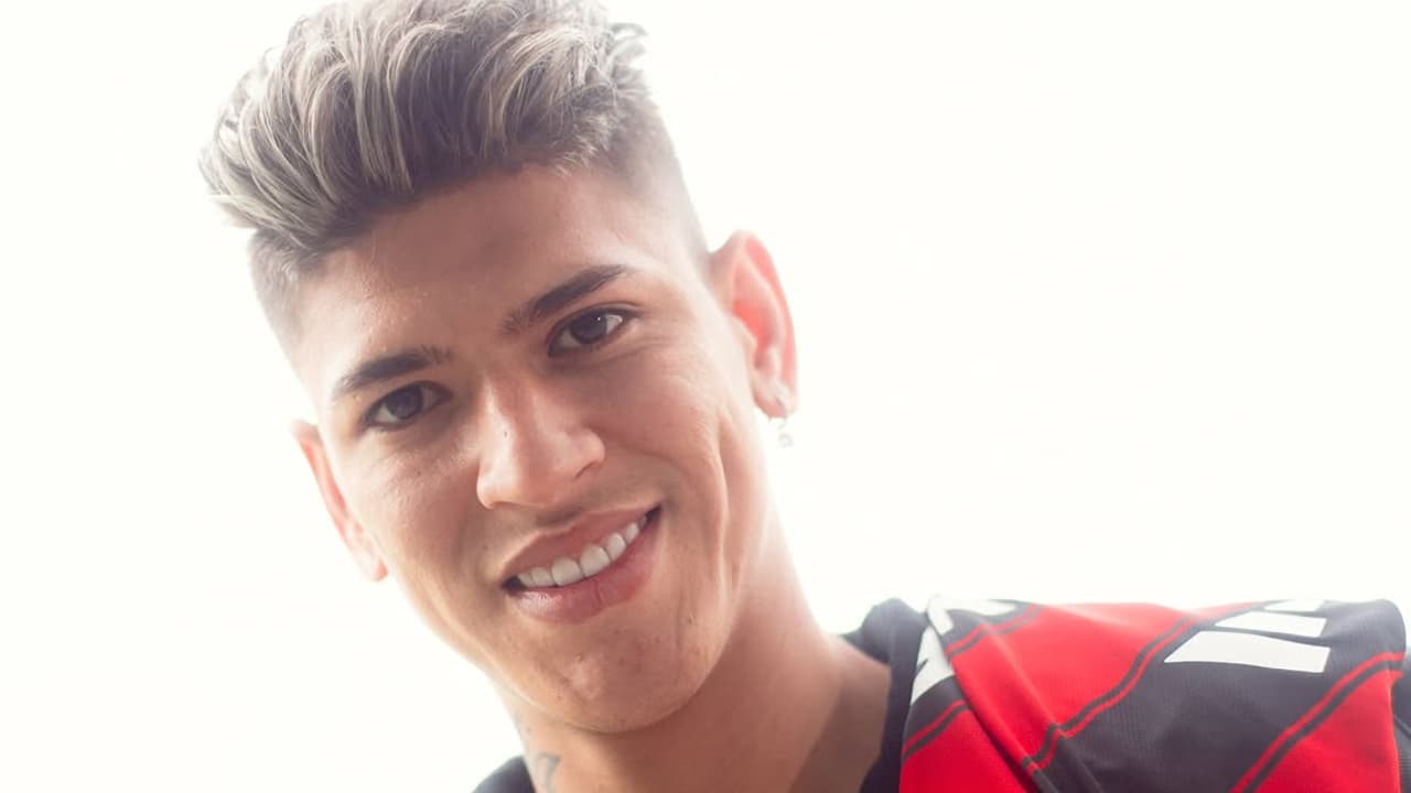 Analista elogia contratação do Flamengo: versátil, inteligente e dinâmico.