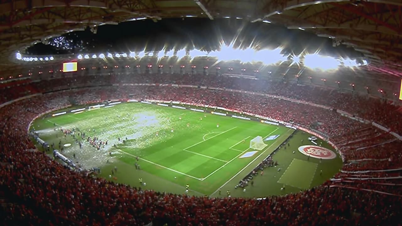 Jornalistas criticam atraso: Internacional x Flamengo gera polêmica nos bastidores esportivos.