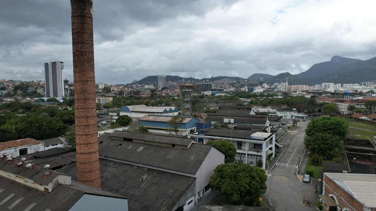 Novo estádio do Flamengo: cobrança da atual gestão pela falta de manifestação.