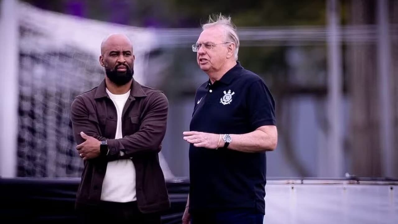 Corinthians avança em negociações enquanto enfrenta prazo do transfer ban