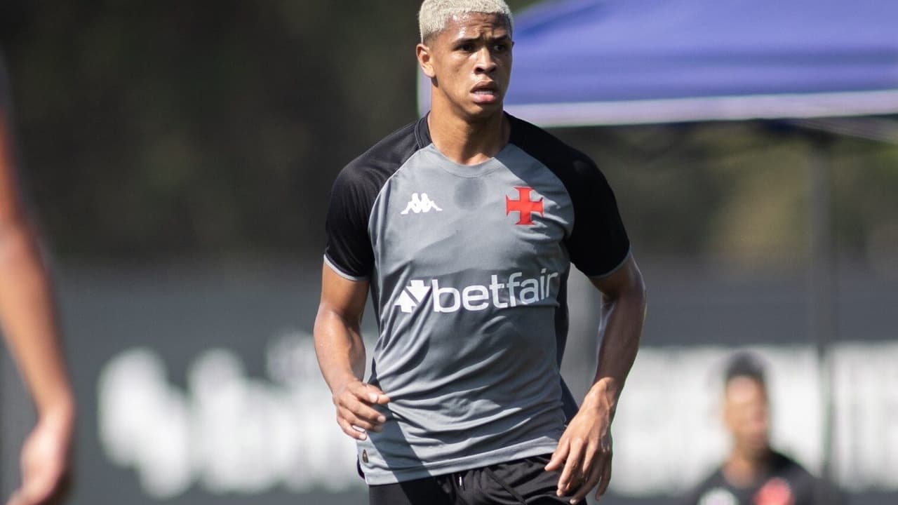 Barros é regularizado e já pode fazer sua reestreia pelo Vasco