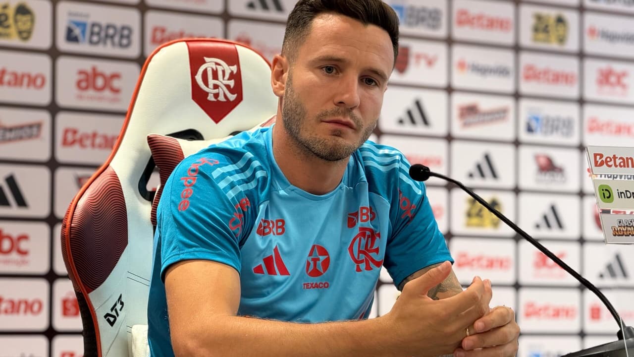 Saúl aponta necessidade de melhorias nos gramados sintéticos do Brasil