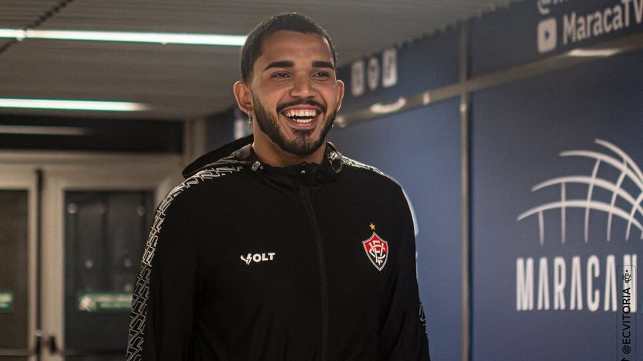Vitória convoca jovem talento da base na partida contra o Flamengo