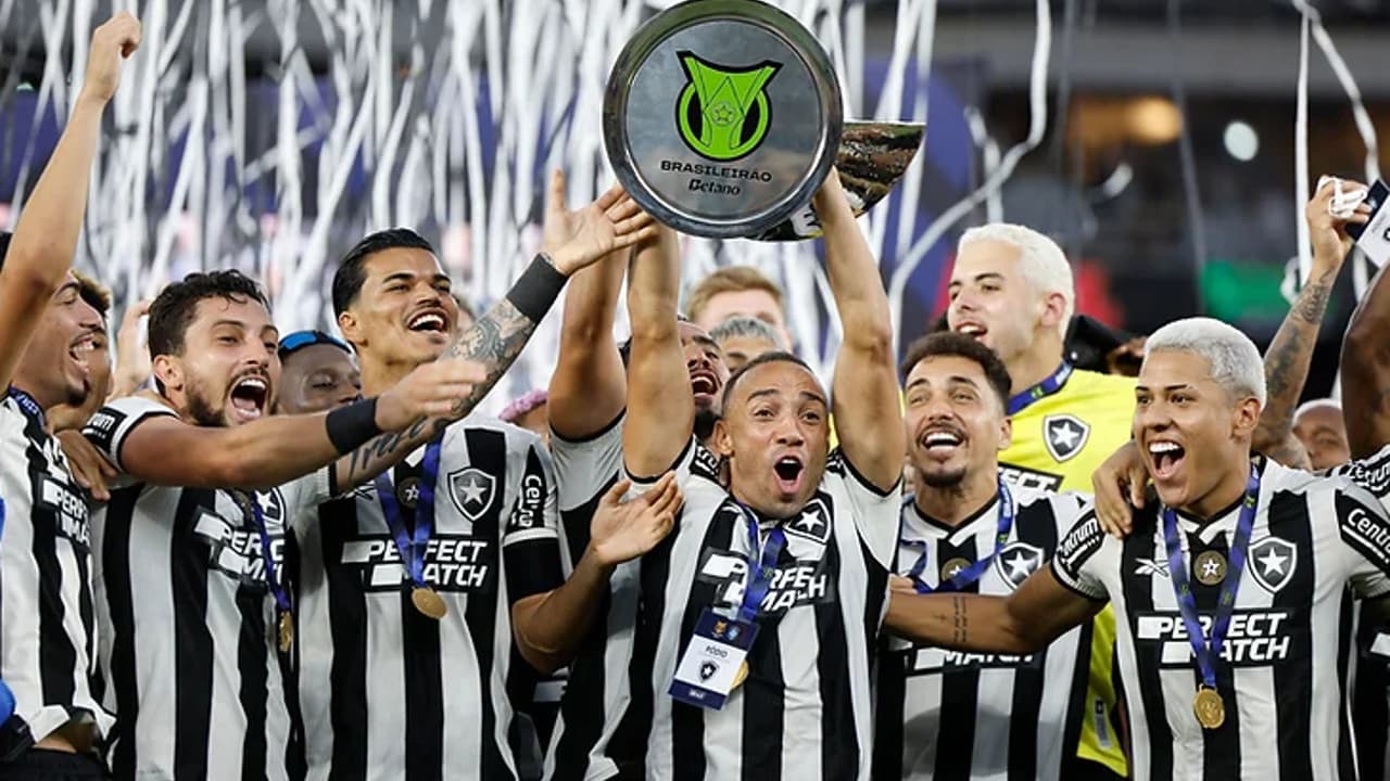 Botafogo desbanca Real Madrid em premiação da Bola de Ouro