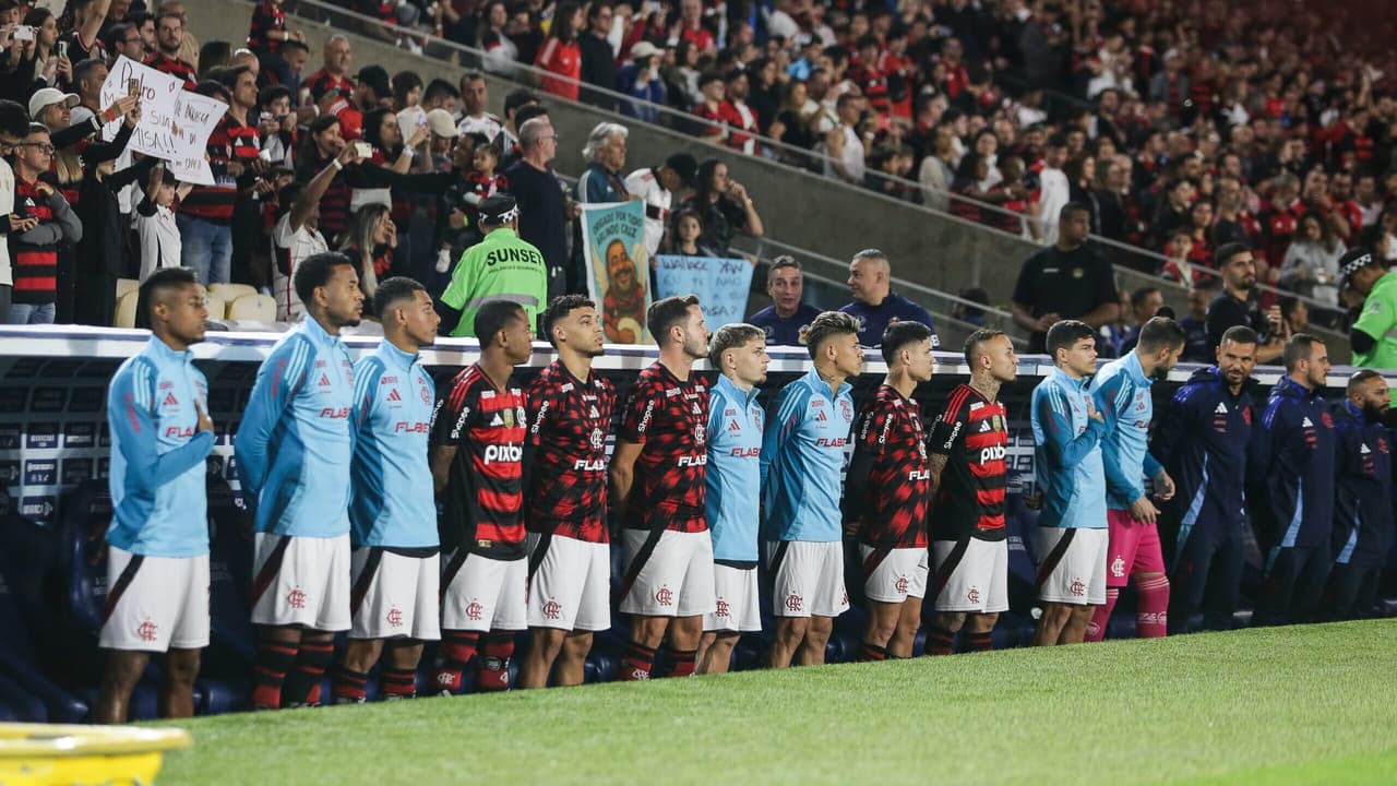 Detalhes sobre adaptação de reforços no Flamengo com Filipe Luís