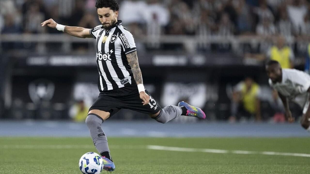 Botafogo tem jogadores na pré-lista de Ancelotti para a Seleção
