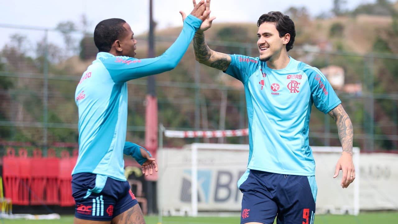 Flamengo retoma atividades no Ninho após vitória contundente de 8 a 0