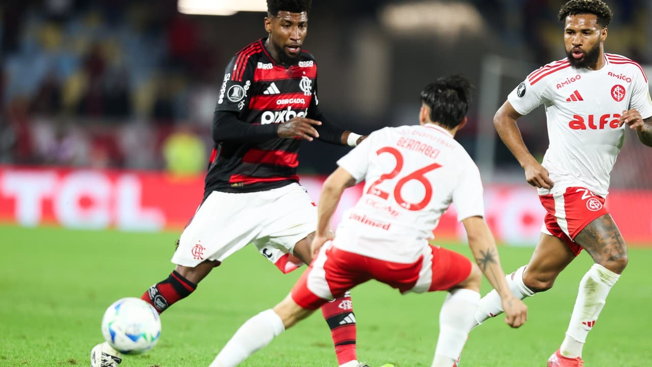 Emerson Royal rebate críticas da torcida do Flamengo