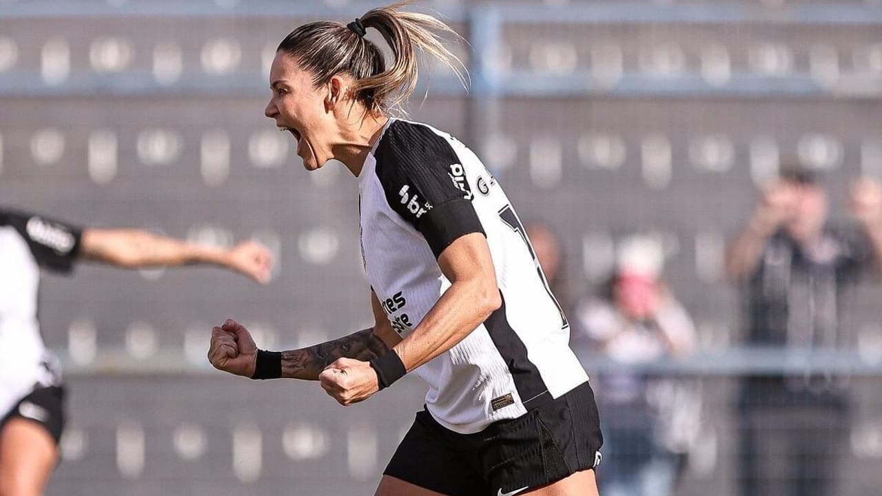 Corinthians conquista vitória sobre Palmeiras no Paulistão Feminino com gol de Gabi Zanotti.