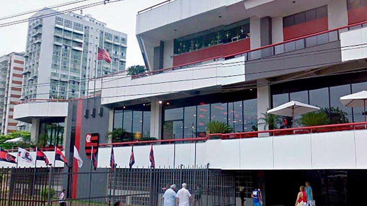 Flamengo multado por poluição na Lagoa Rodrigo de Freitas