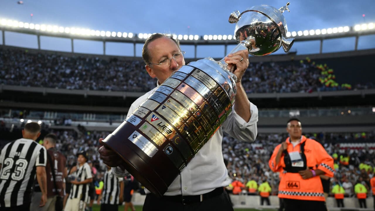 Textor manda recado à torcida do Botafogo após eliminação
