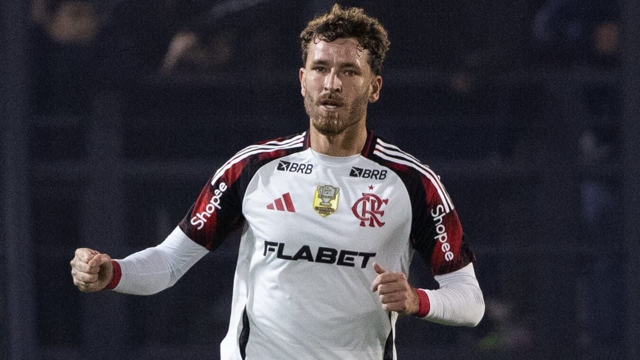 Léo Pereira, do Flamengo, esclarece audiência e afirma não dever pensão