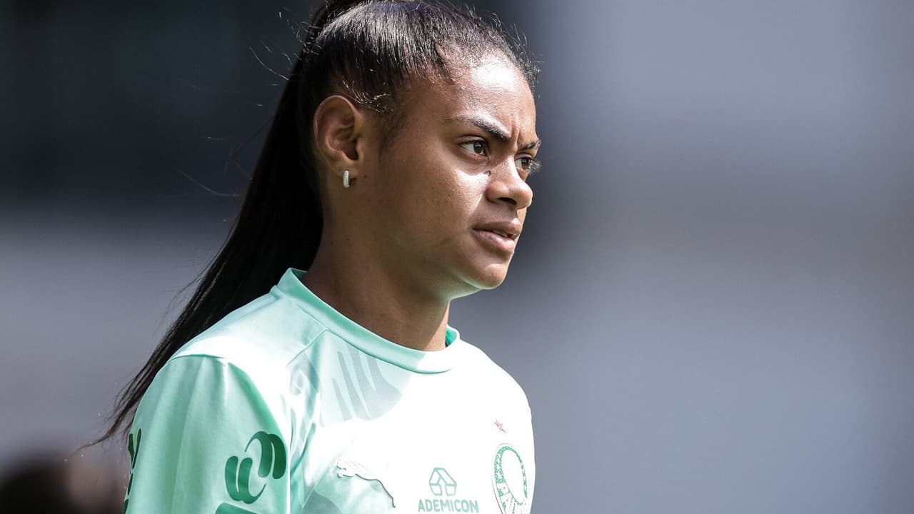 Atacante do Palmeiras critica arbitragem após eliminação: 