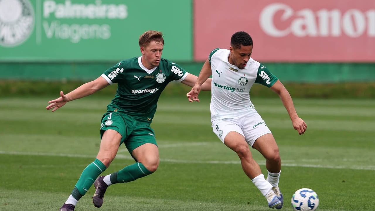 Palmeiras encerra jogo-treino com destaque para Vitor Roque e retorno de Bruno Rodrigues