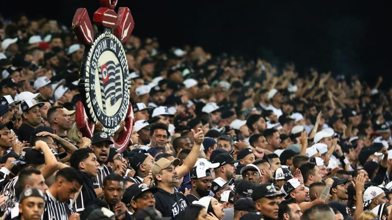 Corinthians inicia venda de ingressos para jogo contra o Flamengo
