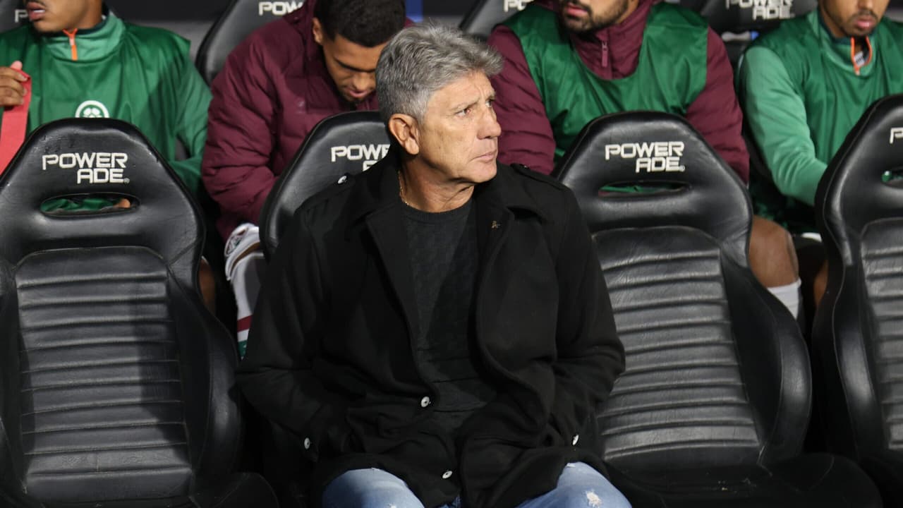 Renato explica entrada de Soteldo e saída de Martinelli na derrota do Fluminense: 'Senti'