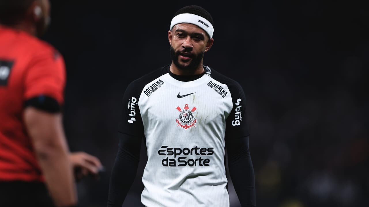 Memphis aconselha prudência após polêmicas no Corinthians