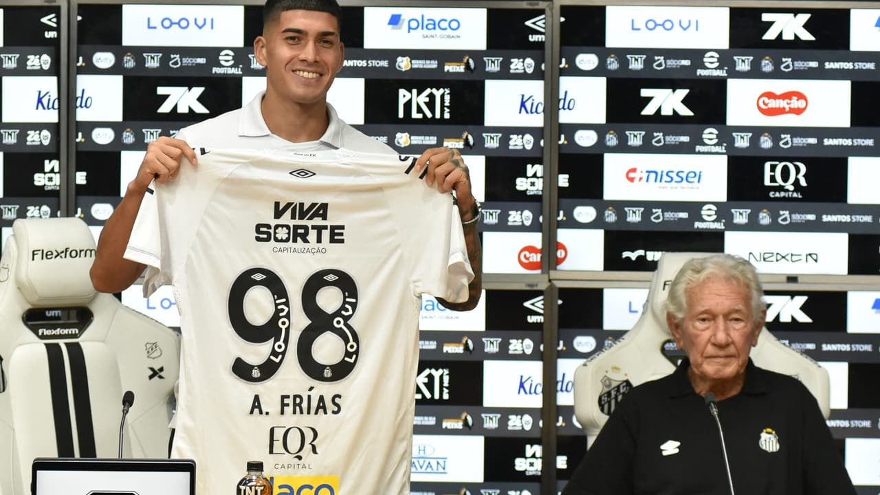 Adonis Frías revela nova formação tática testada por Vojvoda no Santos