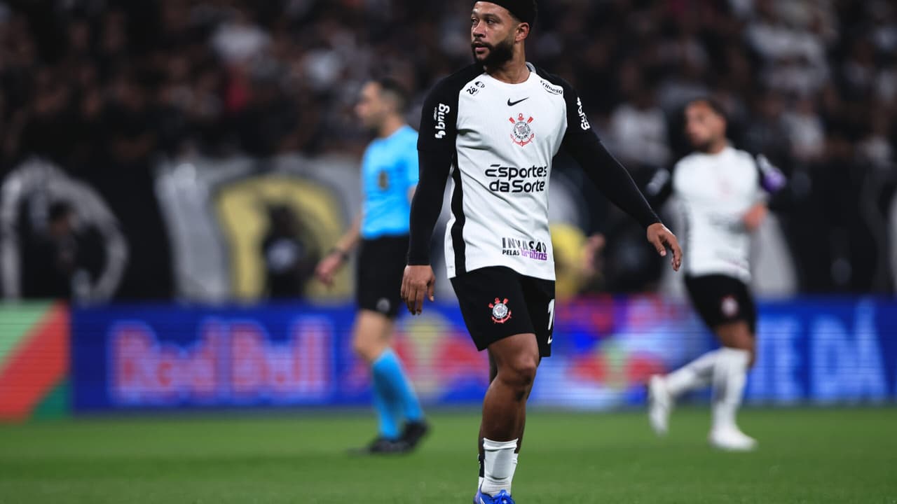 Dorival comenta saída de Memphis e expressa preocupação com desfalques no Corinthians