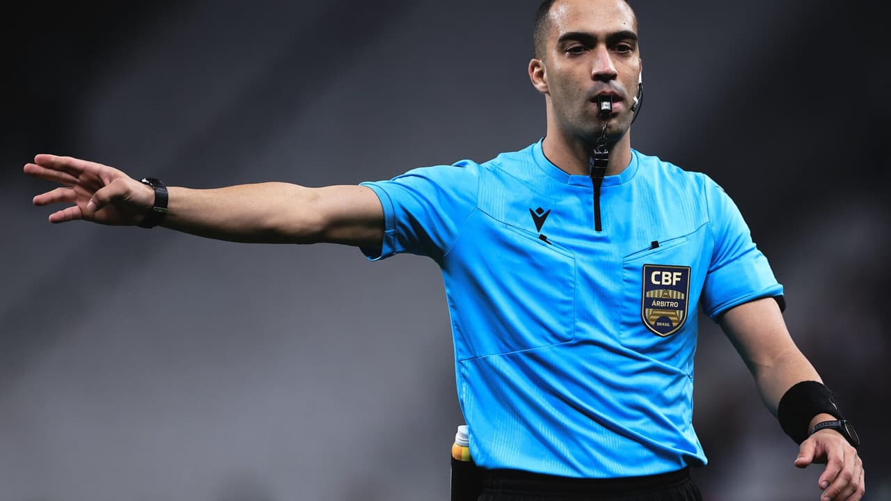 Polêmica no jogo Corinthians x Athletico-PR: torcedores questionam uso do VAR