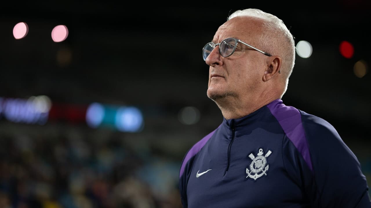 Dorival Júnior expressa descontentamento e provoca reações entre torcedores do Corinthians