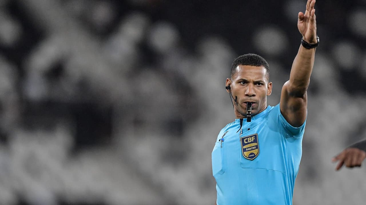 CBF divulga áudio do VAR em lance polêmico da partida entre Botafogo e Mirassol
