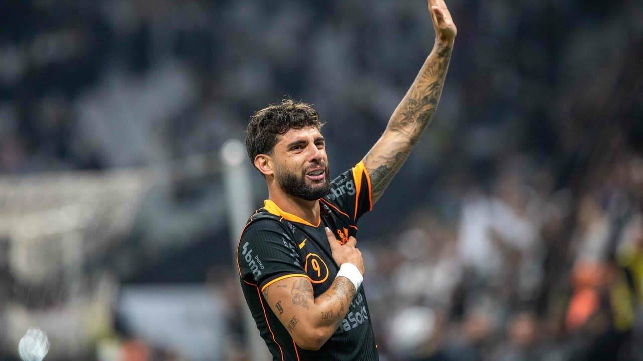 Ídolo do Corinthians comenta conversa com Yuri Alberto após cavadinha polêmica