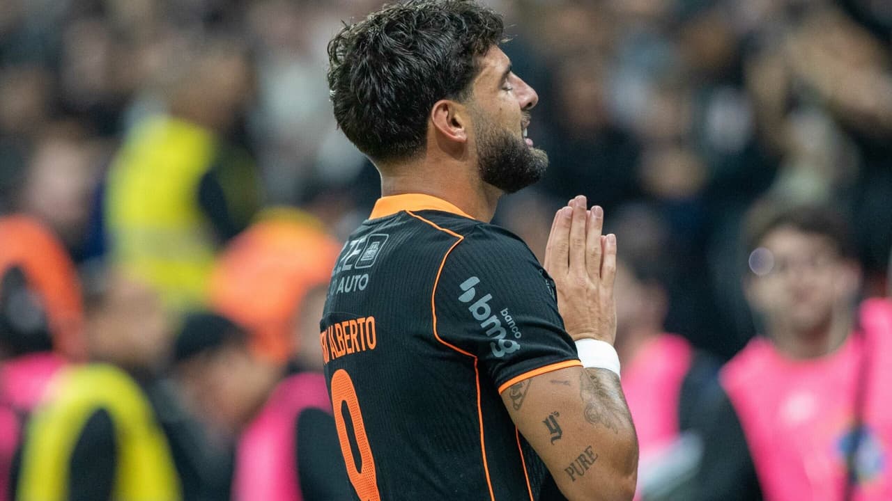 Torcedores do Flamengo questionam desempenho da dupla titular em recente crítica