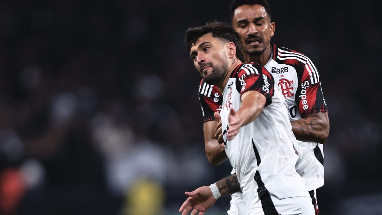 Mengão Imparável: Virada Épica Contra o Corinthians Consolida Liderança no Brasileirão!