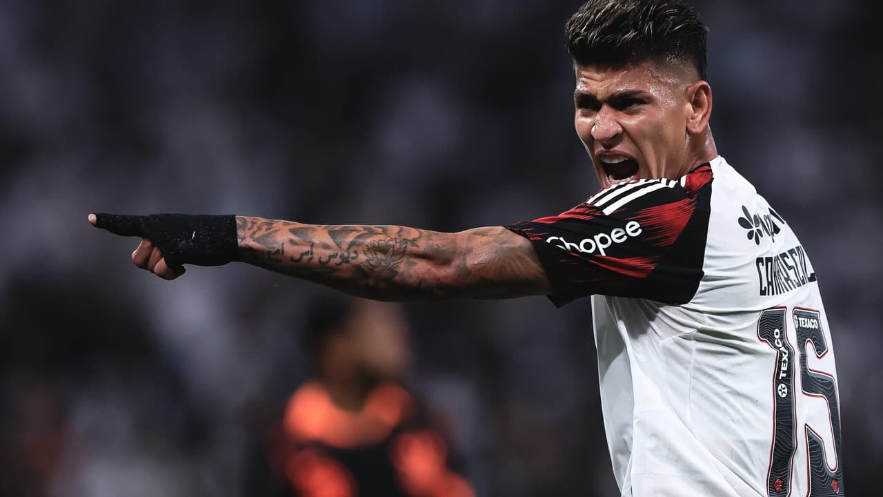 Carrascal mostra credencial no Flamengo, dá duas assistências e recebe elogios
