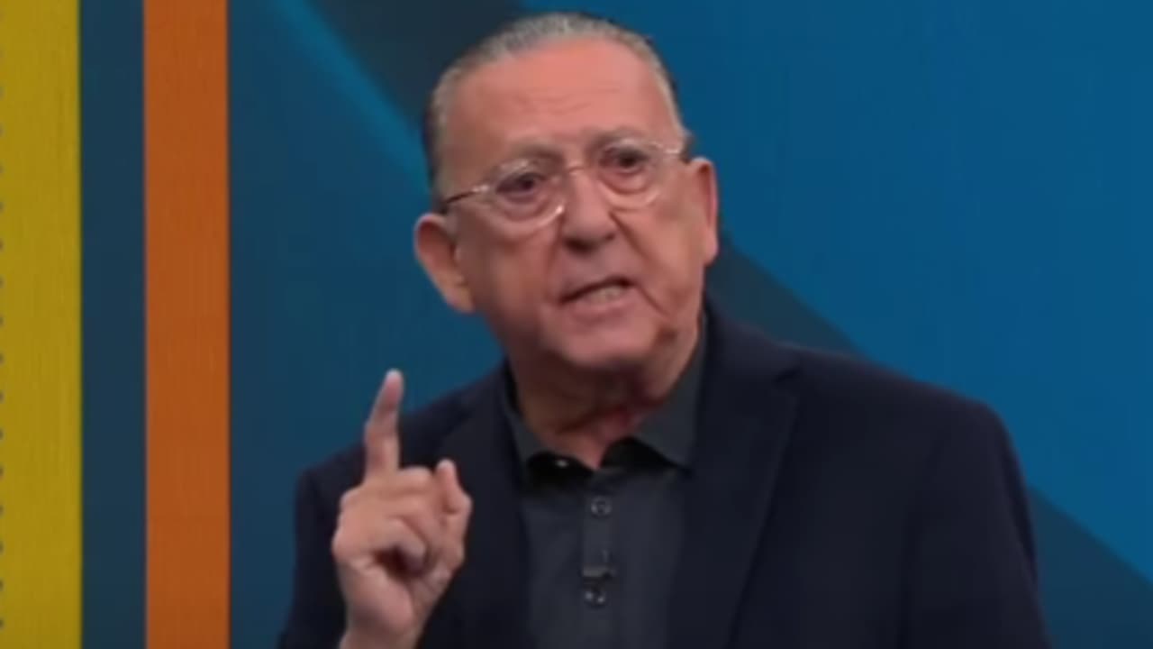 Galvão Bueno elogia desempenho de jogador do Palmeiras: 