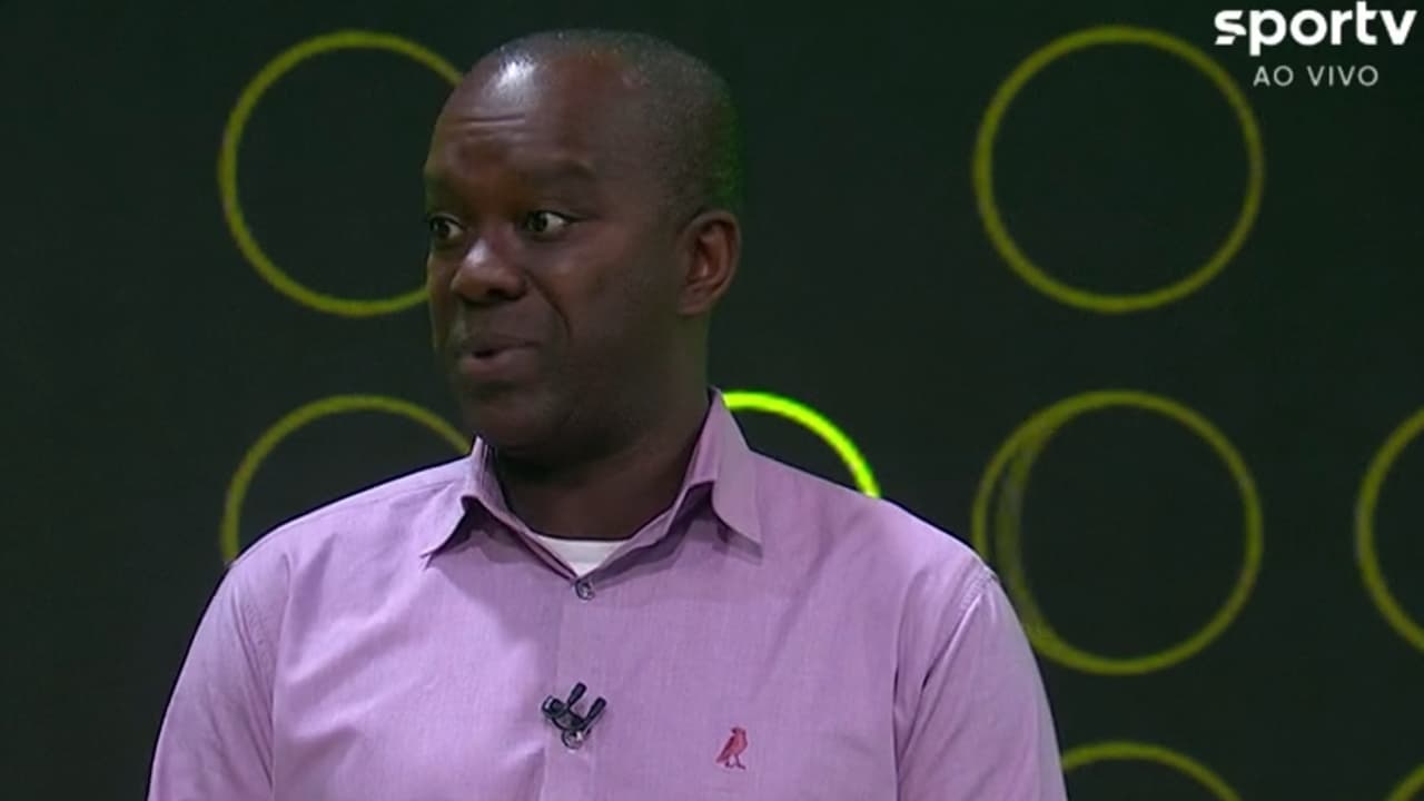 Oliveira destaca falha significativa da arbitragem em Corinthians e Athletico-PR