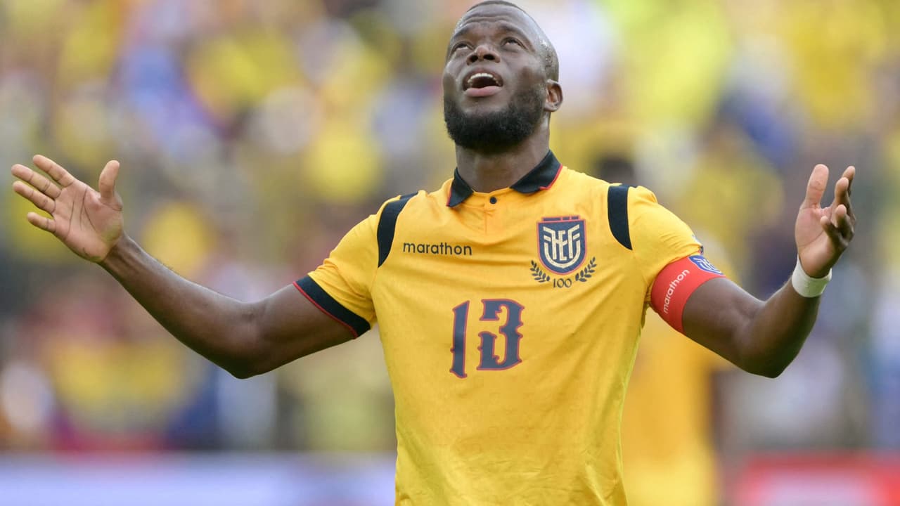 Atacante do Internacional planeja aposentadoria de seleção