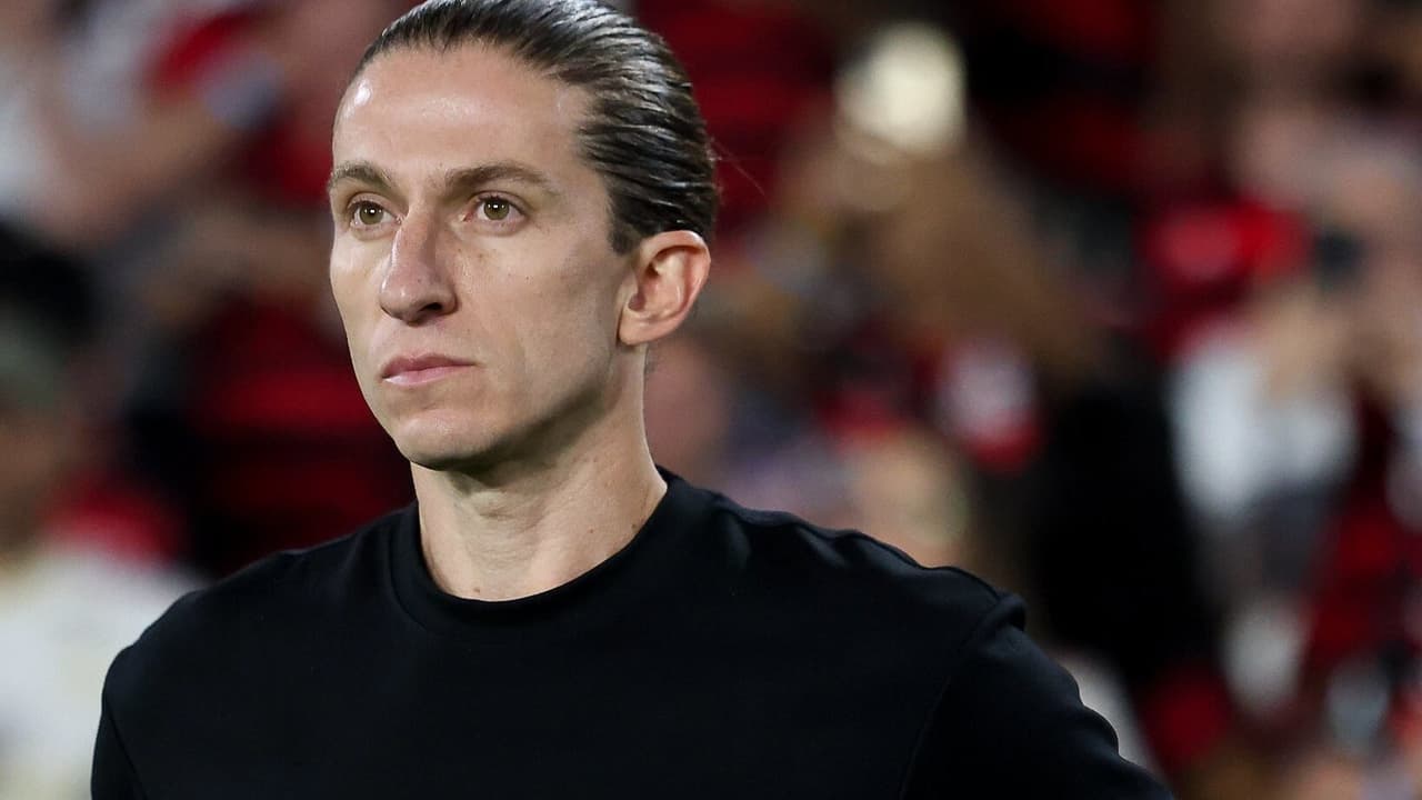 Filipe Luís Define Time com Mudanças para Encarar o Estudiantes na Libertadores