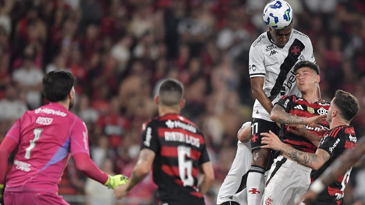Torcedores do Flamengo apontam responsável por gol do Vasco: Dificuldade enorme
