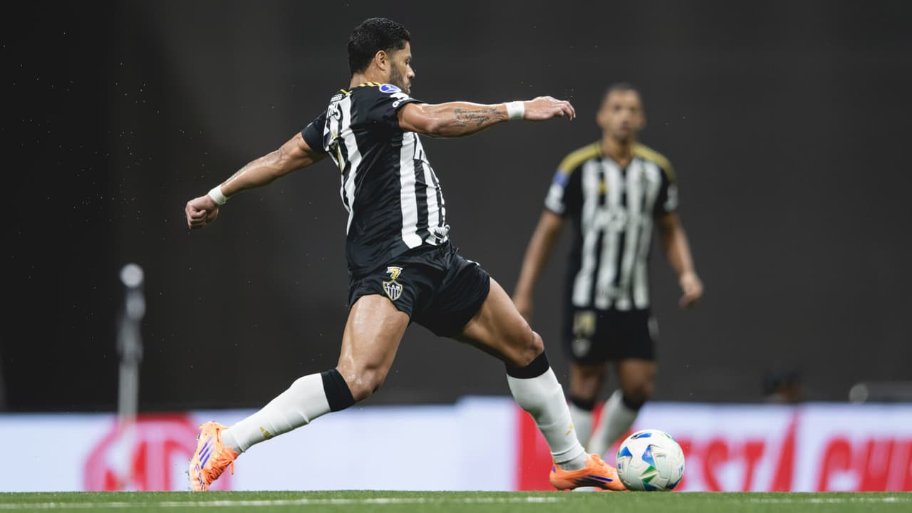 Sampaoli explica substituição de Hulk e fala em recuperar atacante do Atlético-MG