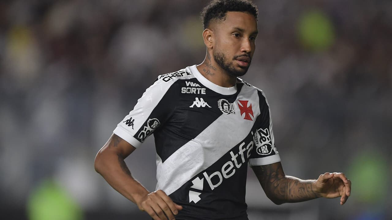Vasco atualiza status da lesão de Jair