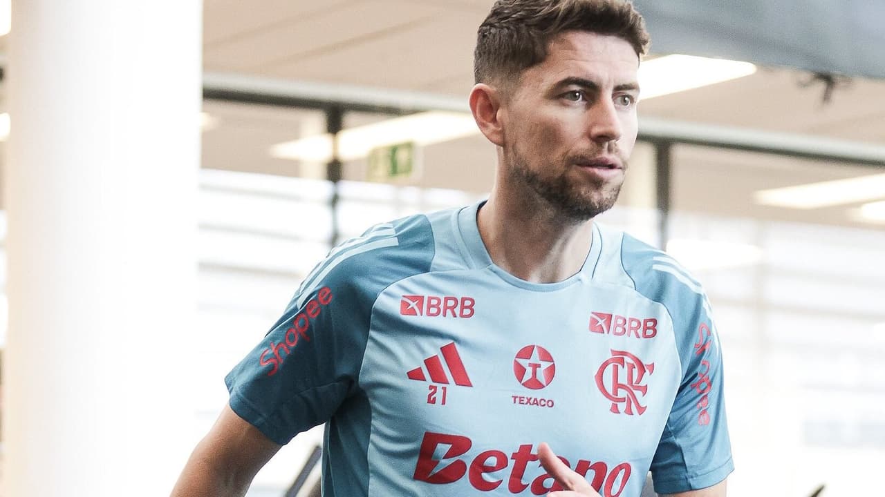 Jorginho expressa confiança do Flamengo em duelo contra Estudiantes