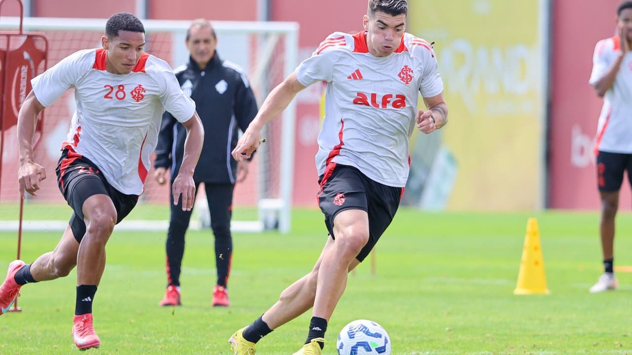 Internacional terá reforço de atacante que volta de lesão