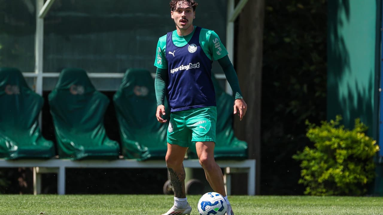 Mauricio treina em campo, e Palmeiras tem retorno de Andreas Pereira