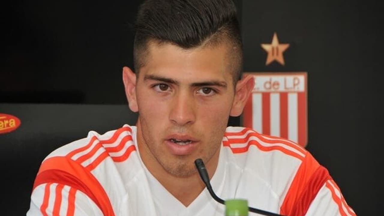 Rossi no Estudiantes: relembre a trajetória do goleiro do Flamengo na Argentina