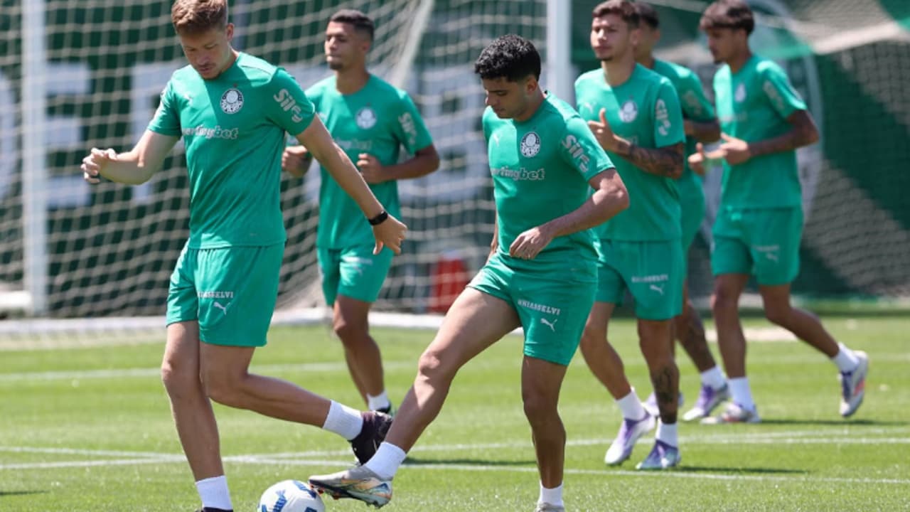 Palmeiras inicia preparação para duelo contra o Fortaleza após retorno ao Brasil
